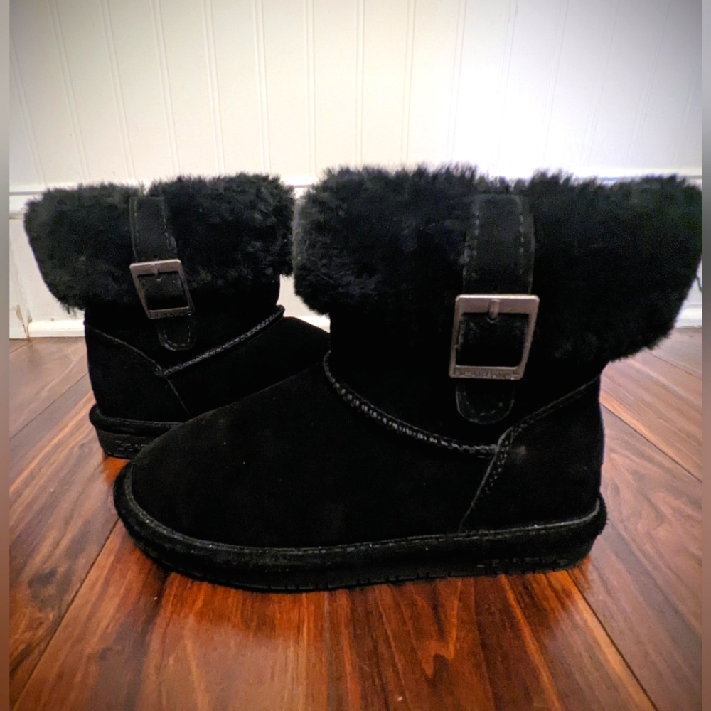 New Bearpaw Boots with Buckle Women's Size 5